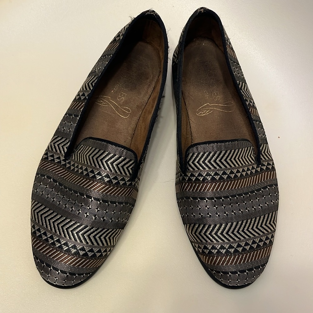 Aerosoles flats gold silver and black
